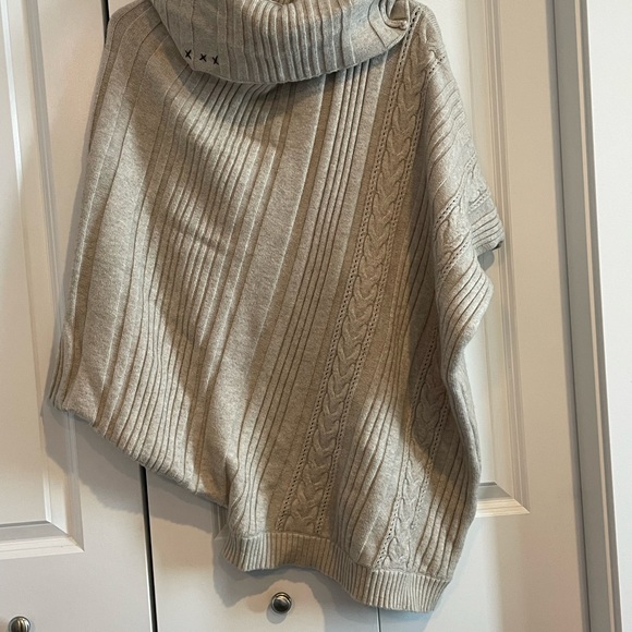 Cozy Cream Sweater - Picture 2 of 4